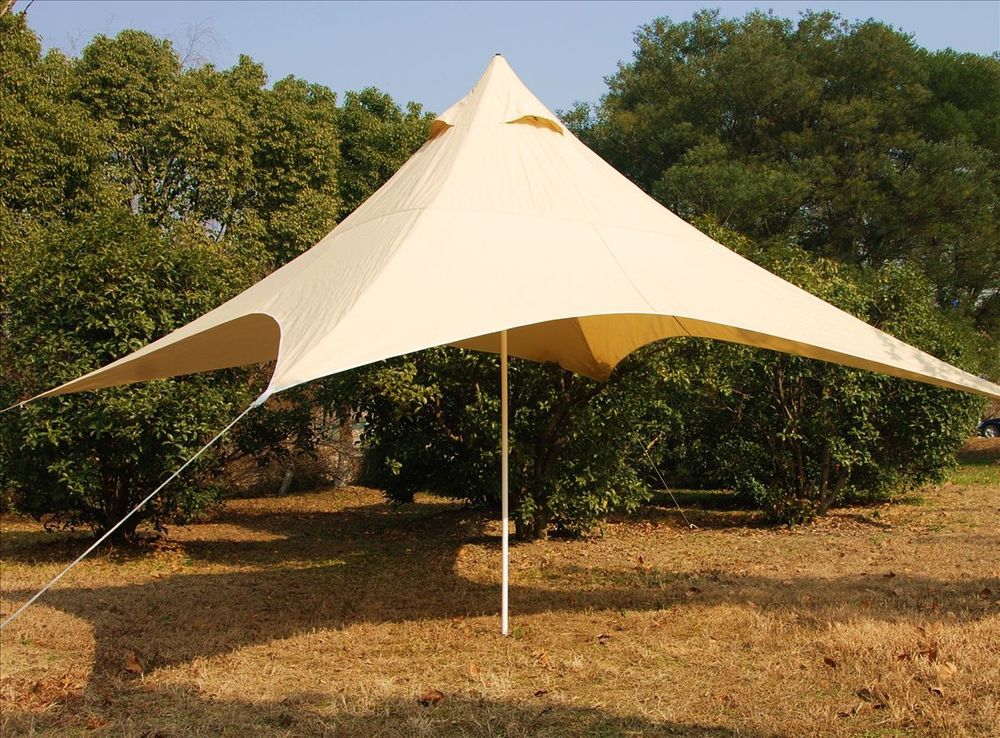 Stínící zahradní přístřešek - 4,5 x 4,5 x 3,3m